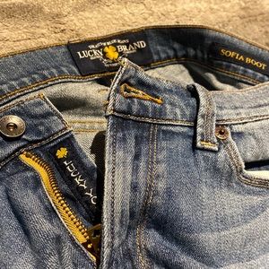 LUCKY BRAND  BOOT CUT JEANS🍀